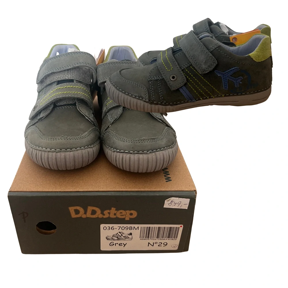 D0644-D.D.Step.036-709BM-Grey
